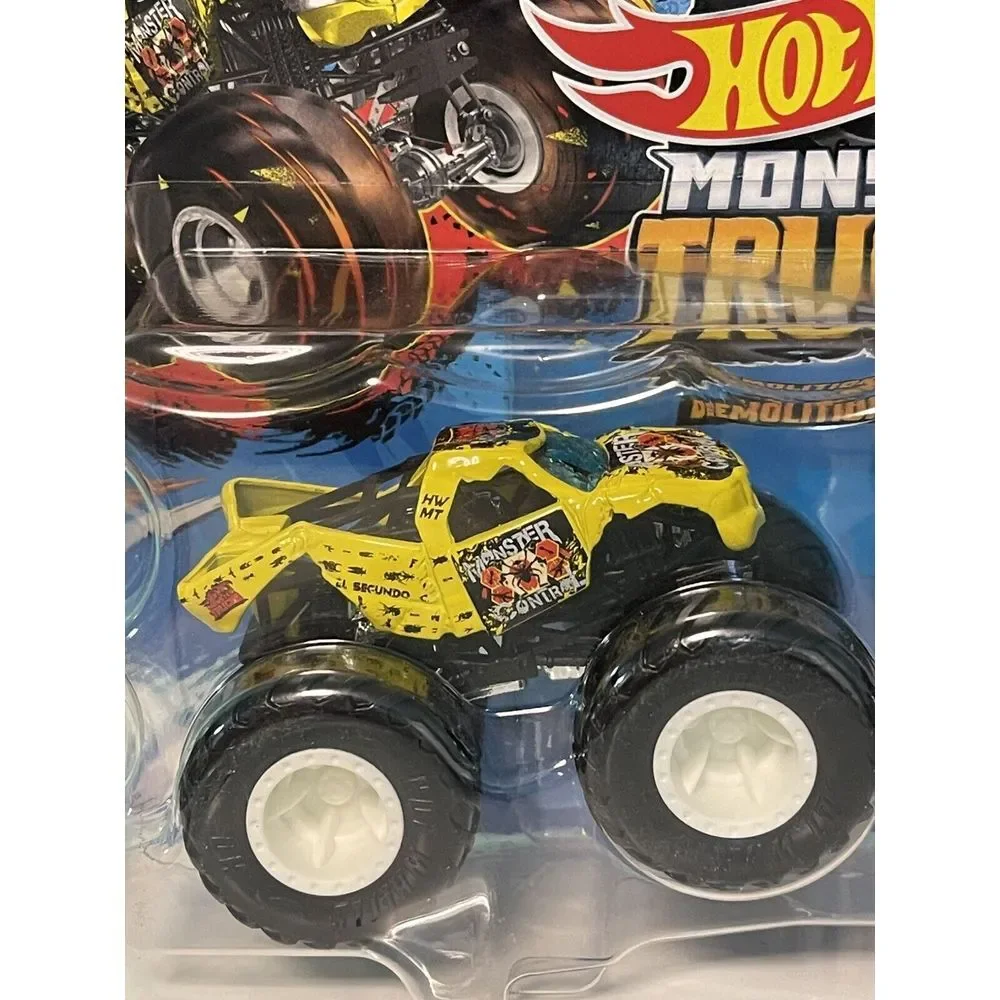 Hot Wheels Monster Trucks Demolition Doubles Hotweiler Vs‎ Scratch Attack Bin-M